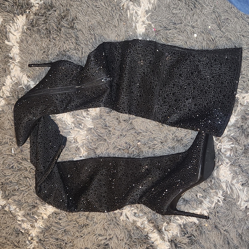 High black shoe boots
